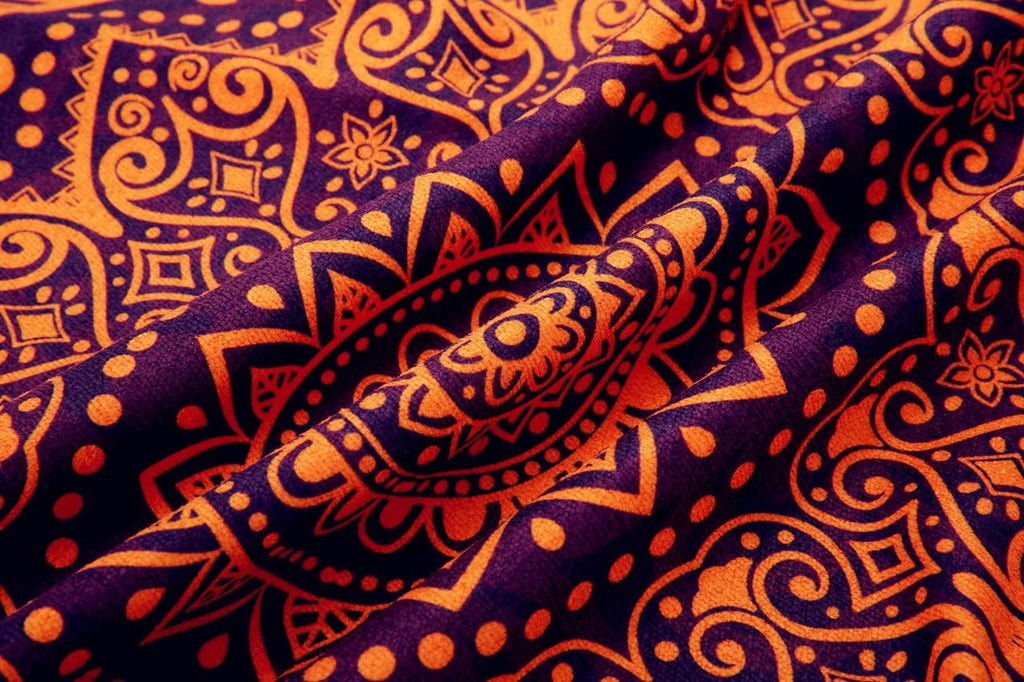 Ultimate Non-Slip Hot Yoga Towel with Exclusive Corner Pockets & Free Spray Bottle - Perfect for Yoga, Pilates, and Fitness!